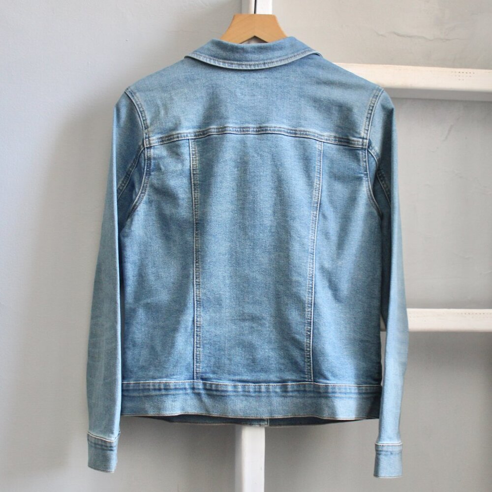 Market & Spruce Women's Blue Denim Button Closure Jean Jacket Size Medium - Picture 2 of 6